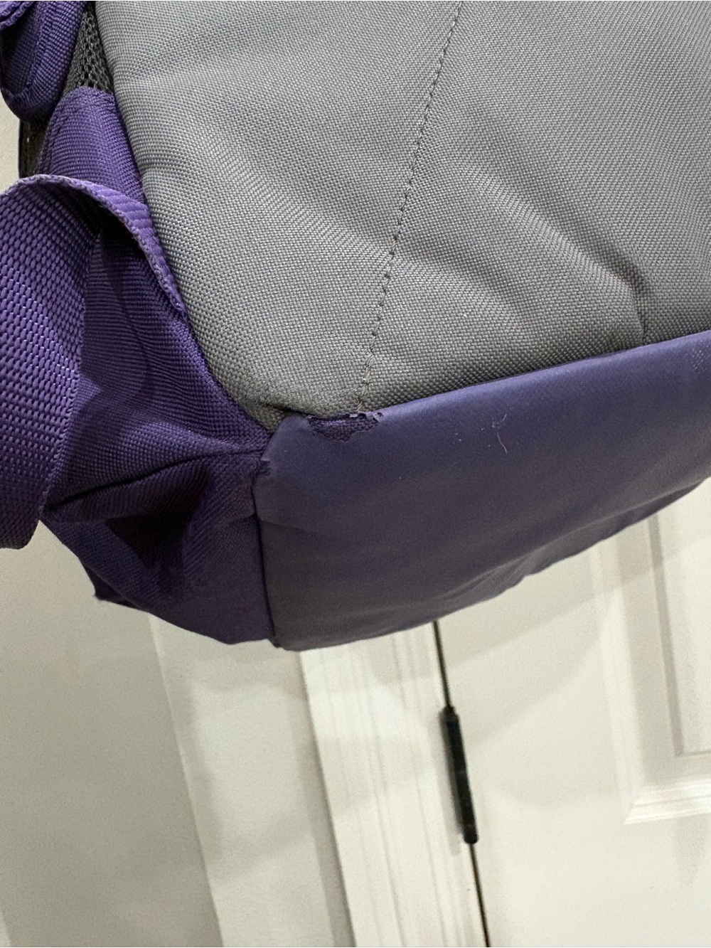 Easton Ghost NX fast pitch backpack in purple GUC 3 minor bottom wear spots - Picture 8 of 10